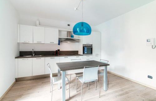 Como Apartment | My home at the Como Lake - private parking