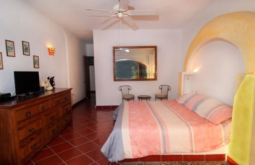 Mismaloya House | my house is your house