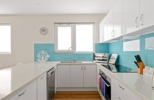 Ventnor House | My Island Home by Ready Set Stay