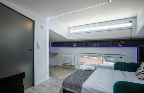 Petaloudes Apartment | My Little Tiny House