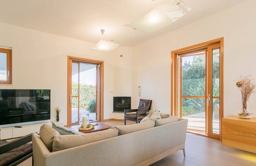 Polignano a Mare Villa | My Rental Homes - Villa Neapolis with private garden and external kitchen