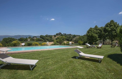 Spoleto Villa | My Rental Homes - Il Casaletto with amazing view of the Umbrian hills, with pool