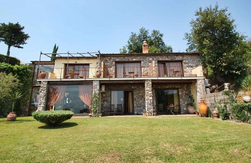 Sorrento Villa | My Rental Homes - The Sea Farmhouse, resort in the nature, with pool and sea view