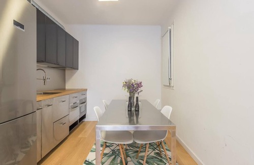 El Putget i Farro Apartment | My Space Barcelona 2-bedroom apartment in an upper area for temporary rentals
