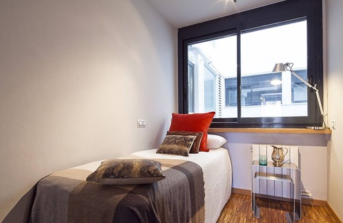 Sant Gervasi Apartment | My Space Barcelona 6 Apart. to reach 36 people at Clínica Barraquer