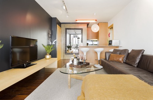 Sant Gervasi Apartment | My Space Barcelona Apart. Cerca de la Quiron for 20 people in 5 rooms