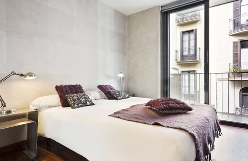 Sant Gervasi Apartment | My Space Barcelona Apart. Cerca de la Quiron for 20 people in 5 rooms