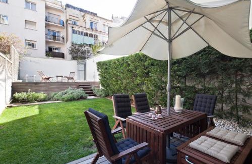 Sant Gervasi Apartment | My Space Barcelona Private Pool Garden