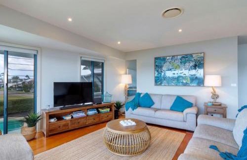 Tea Gardens House | Myall River Magic