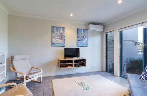 Tea Gardens House | Myall River Magic