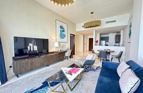 Dubai Media City Apartment | Myhome Avani Palm View Dubai
