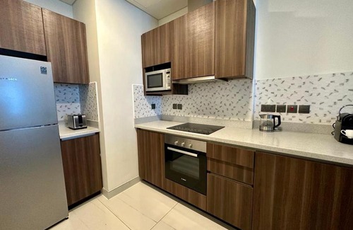 Dubai Media City Apartment | Myhome Avani Palm View Dubai