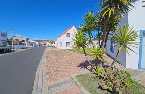 Langebaan House | Mykonos Holiday Home
