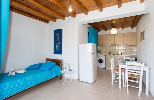 Ano Mera House | Mykonos Pro-care Suites