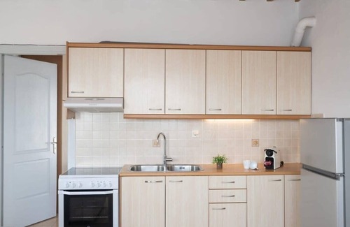 Plintri Apartment | Mykonos Stylish Apts Perfect for 8 People w Pool