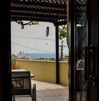 Makry Gialos Apartment | Mylonakis Home