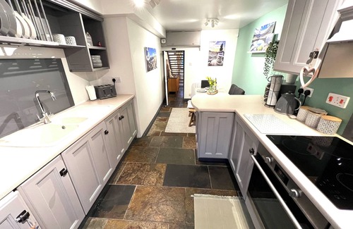Trefor Cottage | Mynydd a Mor, Mountains and Sea, Llyn Peninsula, North Wales cottage.