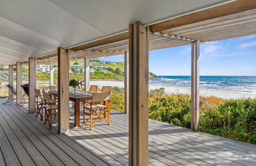 Myponga Beach House | Myponga Dunes - 1 Hewett Crescent, Myponga Beach