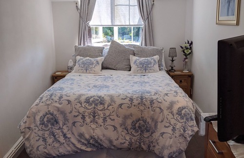 Bishopston Bed & Breakfast | Myrtle Cottage Vacation Rooms