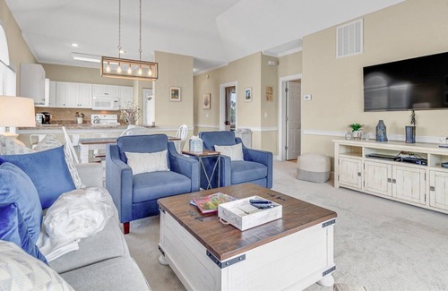 Central Myrtle Beach House | Myrtlewood 304-4713 Escape!