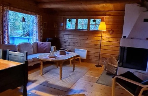 Undersaker House | Mysig timmerstuga Trillevallen, Åre kommun