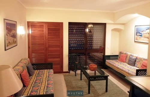 Correeira Apartment | MyStay - Bellavista Pool & Beach