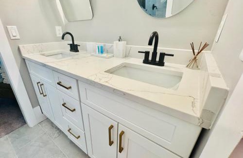 Covington Mill Bed & Breakfast | Mystic Falls Downtown Modern Farmhouse