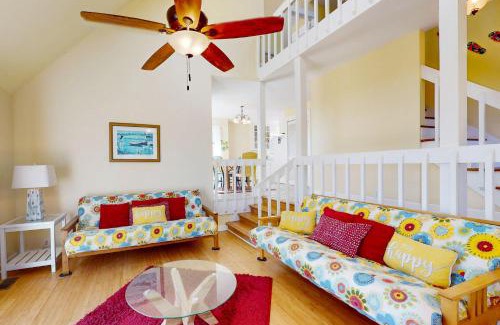 Emerald Isle House | Mystic Heights