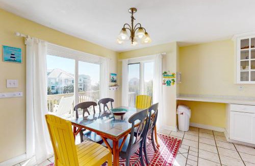 Emerald Isle House | Mystic Heights