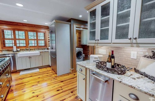 Hillsborough Cabin | Mystical Retreat 10+ Acres in an Enchanting Forest