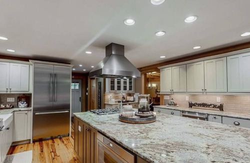 Hillsborough Cabin | Mystical Retreat 10+ Acres in an Enchanting Forest