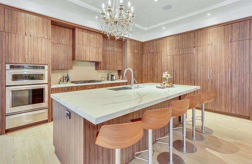 South Miami House | Mystique: Luxe Modern Villa, Pool, Hot Tub, Gym, & Wet Bar!