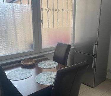 Solingen Apartment | Nähe SG-Ohligs BHF FeWo