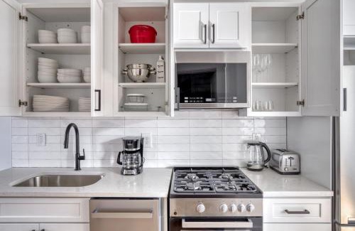 North End Apartment | N End 2BR w WD on Salem St nr dining BOS-624