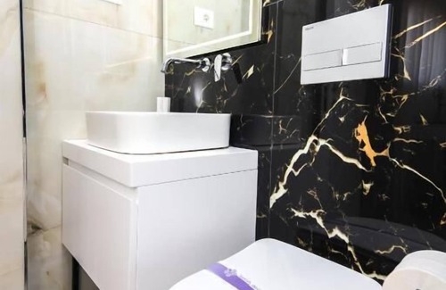 Tirana Hotel | N HOTEL CITY CENTER BY NOSHI