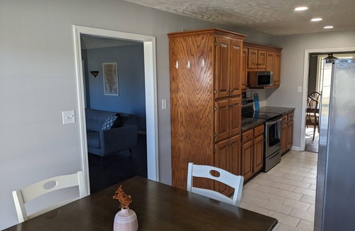 Jackson House | N. Jackson 3BR Oasis - Walk to Stores & Foodn