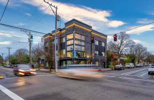 Humboldt House | N Portland Condo - Walk to Food Bars Music