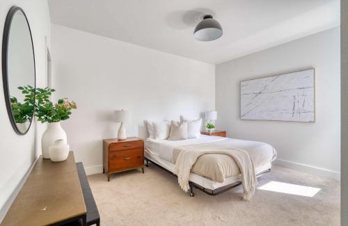 Humboldt House | N Portland Condo - Walk to Food Bars Music