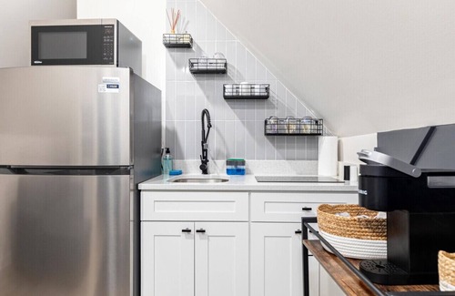 Logan Square Apartment | N Ridgeway · Logan Square Cozy Apartment - Games+Arcade - Patio