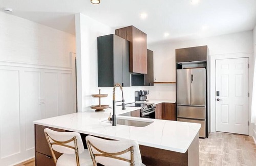Rochester Apartment | N. Winton Village/Comfort +