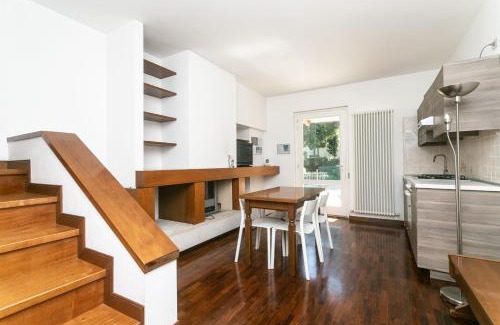 Numana Apartment | N039 - Numana, villa con giardino a due passi dal mare