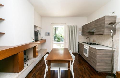 Numana Apartment | N039 - Numana, villa con giardino a due passi dal mare