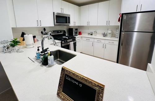 Canyon Country Apartment | nA new space for you and your family to enjoy the best of Santa Clarita! nnn