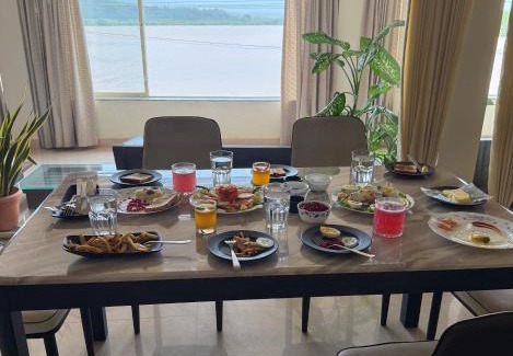 Hireguthi Hotel | Nadhi Mane River-front Beach Stay