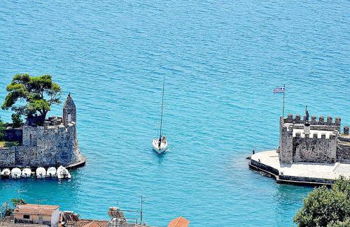 Nafpaktos Apartment | NAFPAKTOS-luxury suite