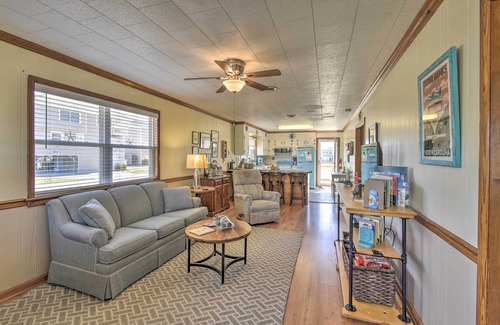 Nags Head Cottage | Nags Head Cottage: Screened Porch, Walk to Beach!