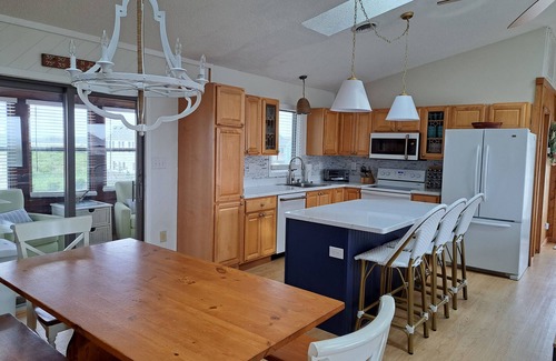 South Nags Head House | Nags Head, Ocean View, 3 min Walk to Beach, Hot Tub, Sunrise & Sunset Views