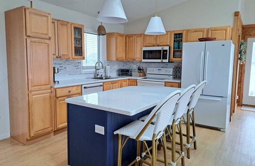 South Nags Head House | Nags Head, Ocean View, 3 min Walk to Beach, Hot Tub, Sunrise & Sunset Views