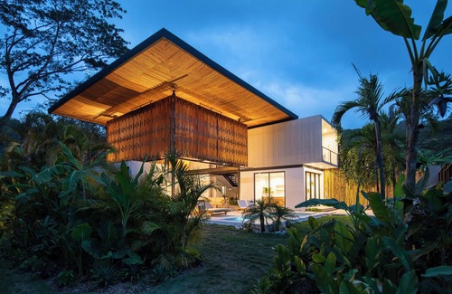 Playa Hermosa Cobano Villa | Naia Two private Pool /Walking Distance to the Beach