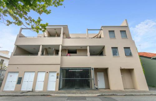 Fremantle Apartment | NAIR6C - Central Freo Luxe Stay